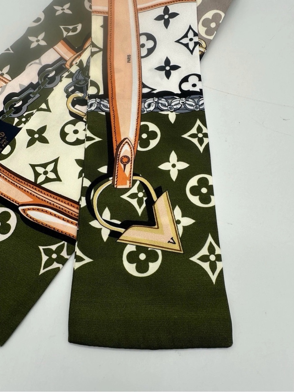 Lock and Chain Pattern Twilly Olive & Tan Silk Scarf Accent for Women’s Bag - Picture 3 of 5